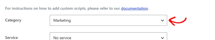 Das Dropdown-Menü "Kategorie" im Formular ist auf "Marketing" eingestellt, mit einem Pfeil, der darauf zeigt