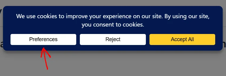 Un banner de cookies con una flecha apuntando a su botón de Preferencias, junto a los botones Rechazar y Aceptar todo